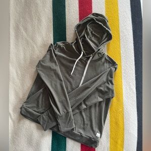 Vuori Essential Hoodie